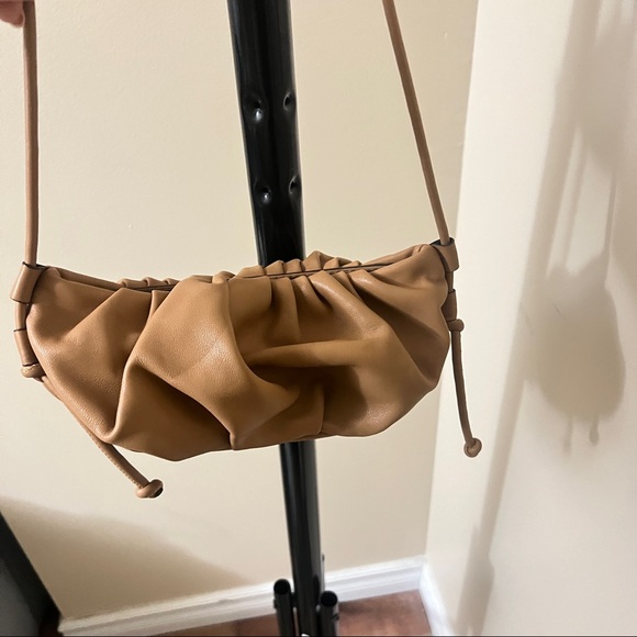 Cloud Bag - Picture 3 of 3